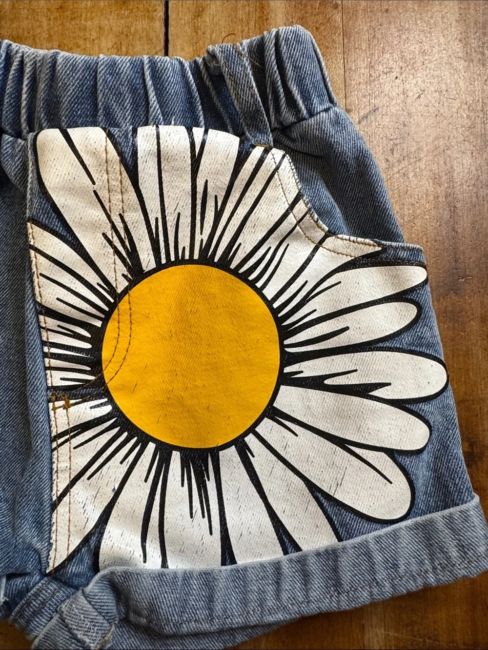 Denim Shorts size 3 to 4 years 100cm Daisy Shorts distressed 90s Y2K